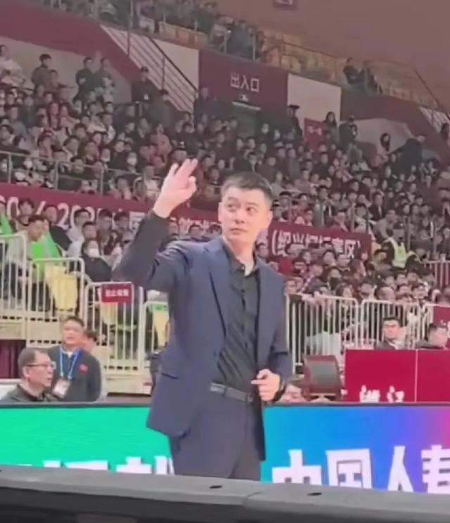开云体育登录入口-教练战术精妙，打破对手防线获得胜利的简单介绍