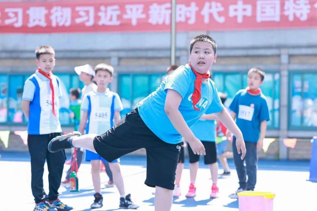 开云在线入口-欧预赛场上比拼激烈，胜负难分令人屏息的简单介绍